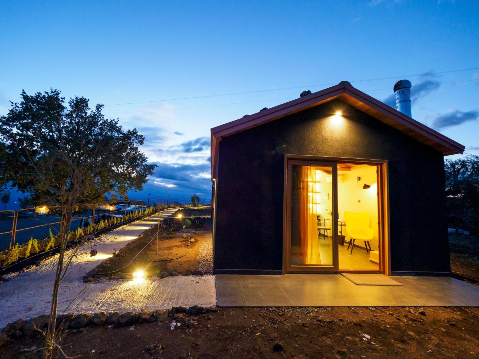 Podere Dell'Etna Segreta - Essential Nature Hotel & Glamping Biancavilla Eksteriør bilde